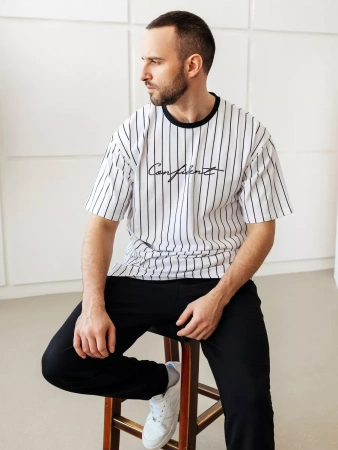 Футболка в полоску оверсайз с принтом надписью