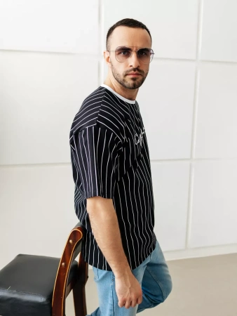 Футболка в полоску оверсайз с принтом надписью