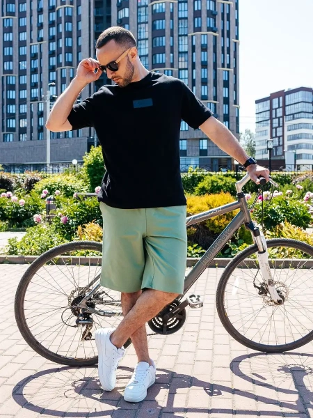 Шорты спортивные широкие с карманами