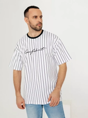 Футболка в полоску оверсайз с принтом надписью