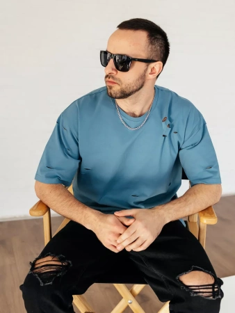 Футболка базовая рваная оверсайз с дырками