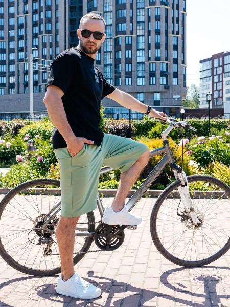 Шорты спортивные широкие с карманами