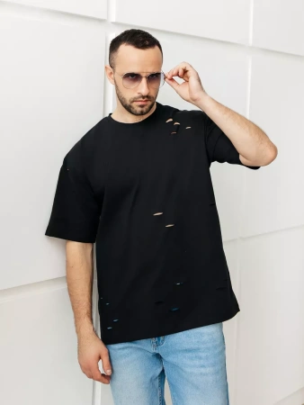 Черная футболка мужская оверсайз рваная с дырками