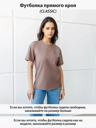 Футболка с принтом базовая хлопок имитация страз новогодняя