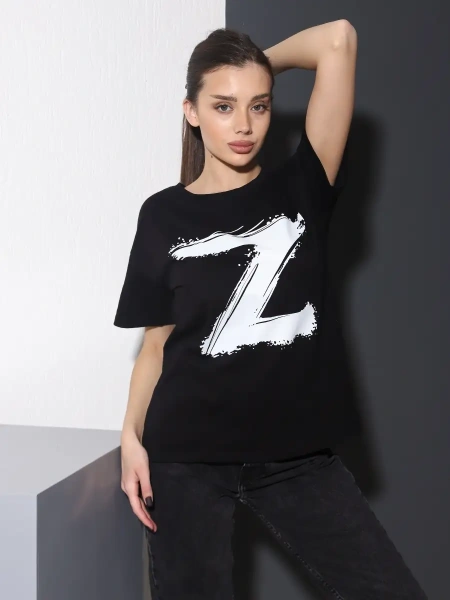 Футболка женская оверсайз с принтом Z