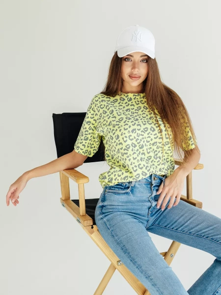 Футболка оверсайз с принтом большого размера