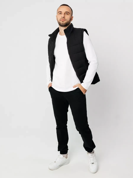 Белый лонгслив с длинным рукавом