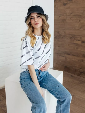 Футболка оверсайз с принтом большого размера