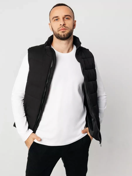 Белый лонгслив с длинным рукавом