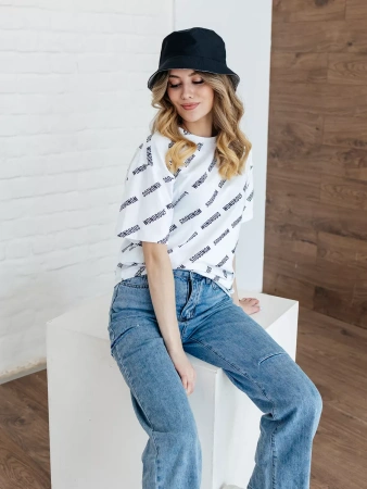 Футболка оверсайз с принтом большого размера