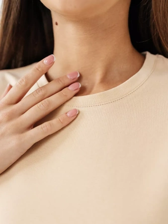 Короткая футболка приталенная одежда хлопок