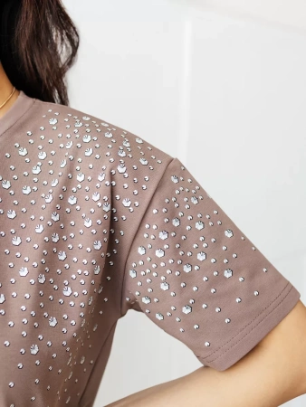 Футболка с принтом базовая хлопок имитация страз новогодняя